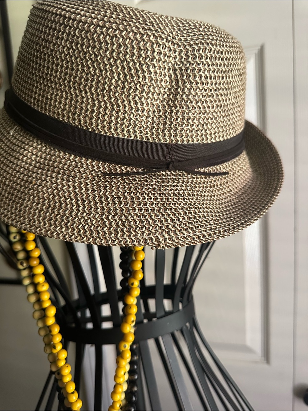 Nine West Classic Woven Straw Sun Bucket Cloche Hat - Picture 2 of 7